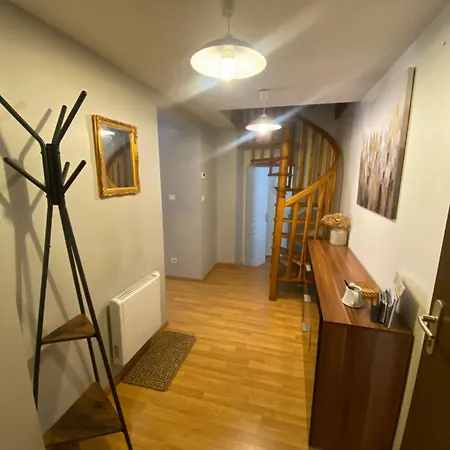 Apartment Duplex 60m2 Vieux Centre Avec Balcon *