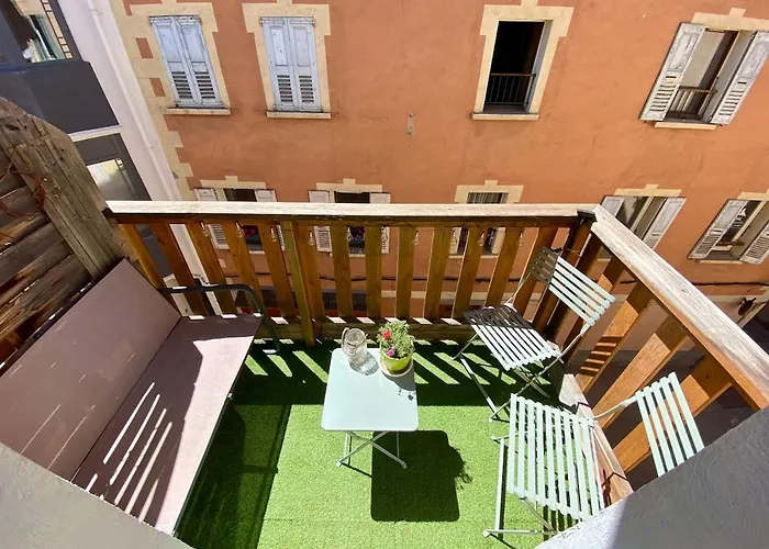 Duplex 60m2 Vieux Centre Avec Balcon *
